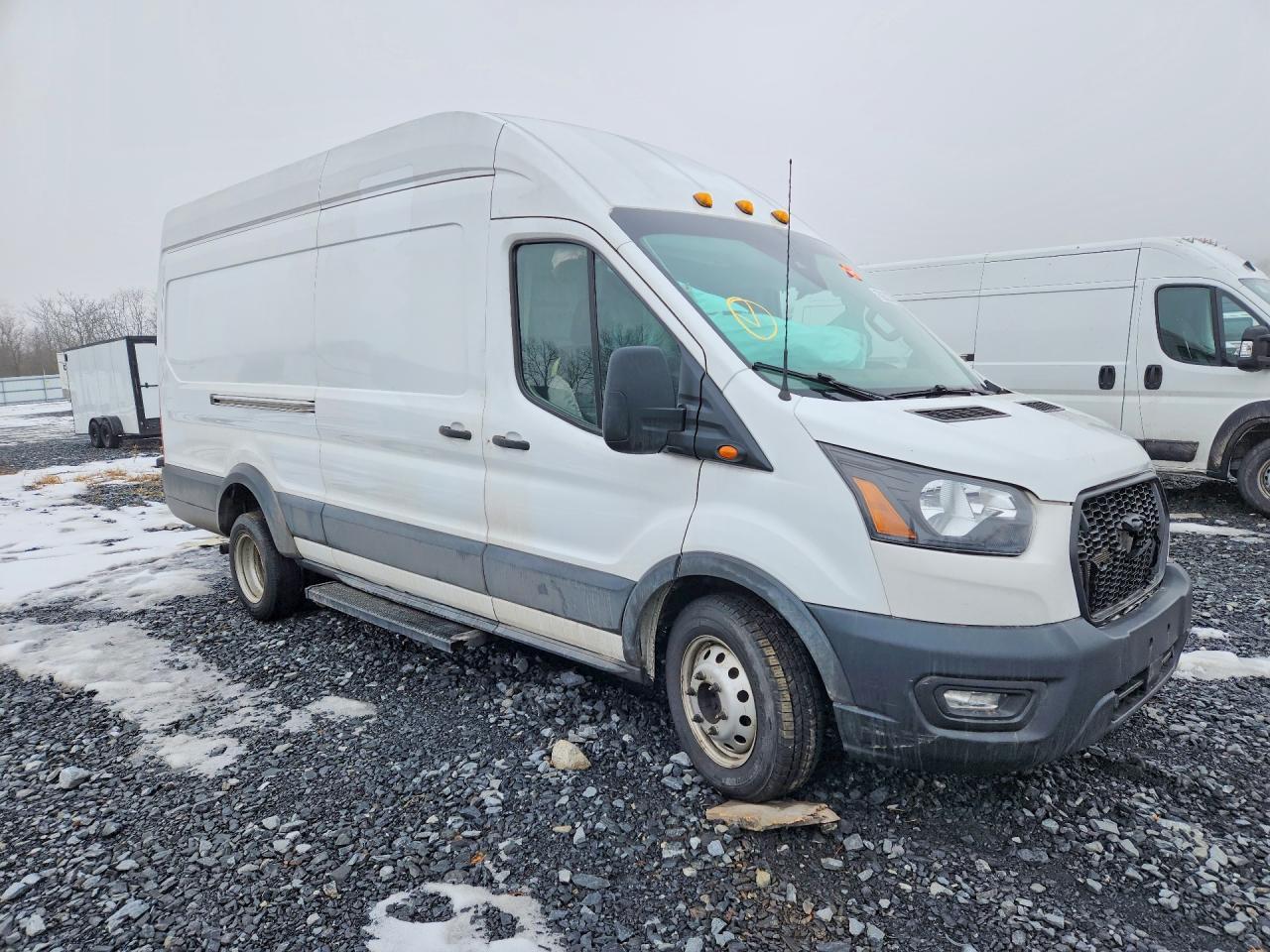 2021 Ford Transit Utility / Service Van - Фото 4