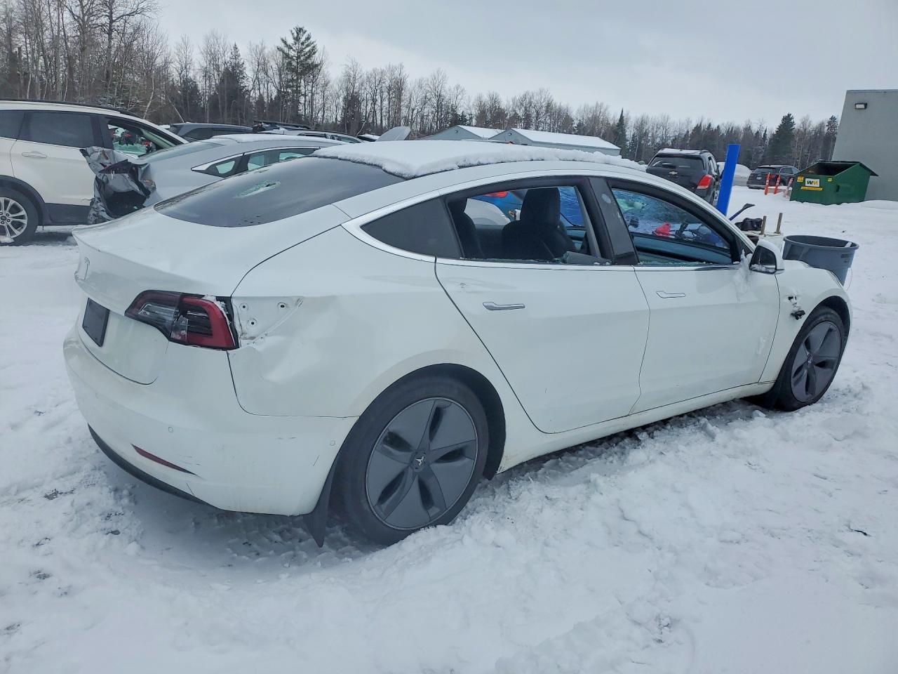 2020 Tesla Model 3 - Фото 3