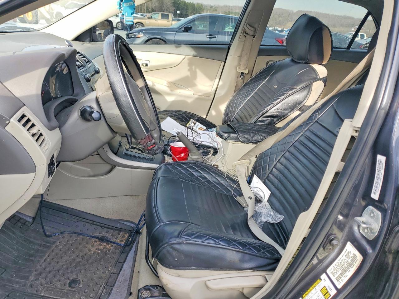 2010 Toyota Corolla Base - Фото 7