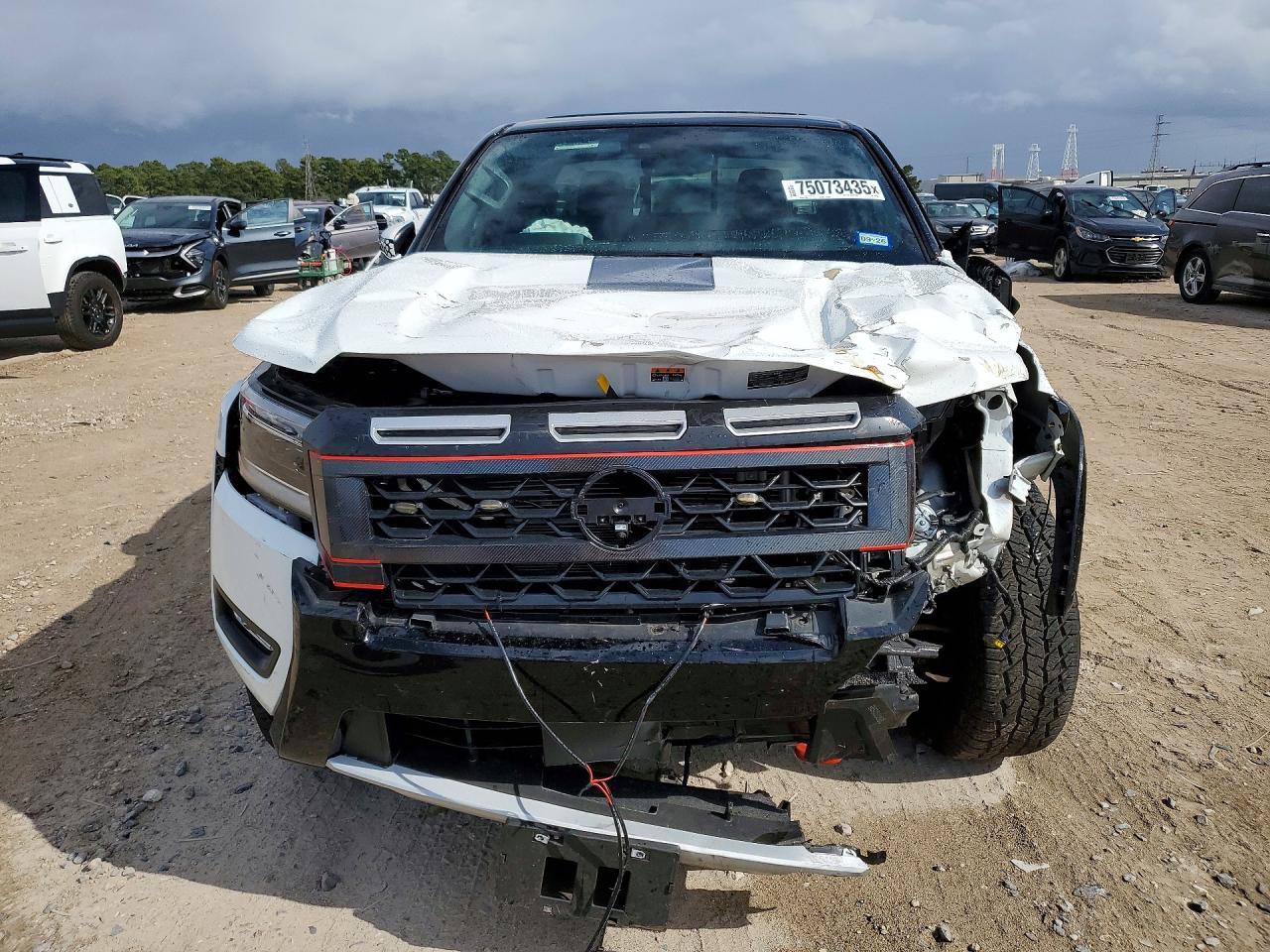 2025 Nissan Frontier S - Фото 5