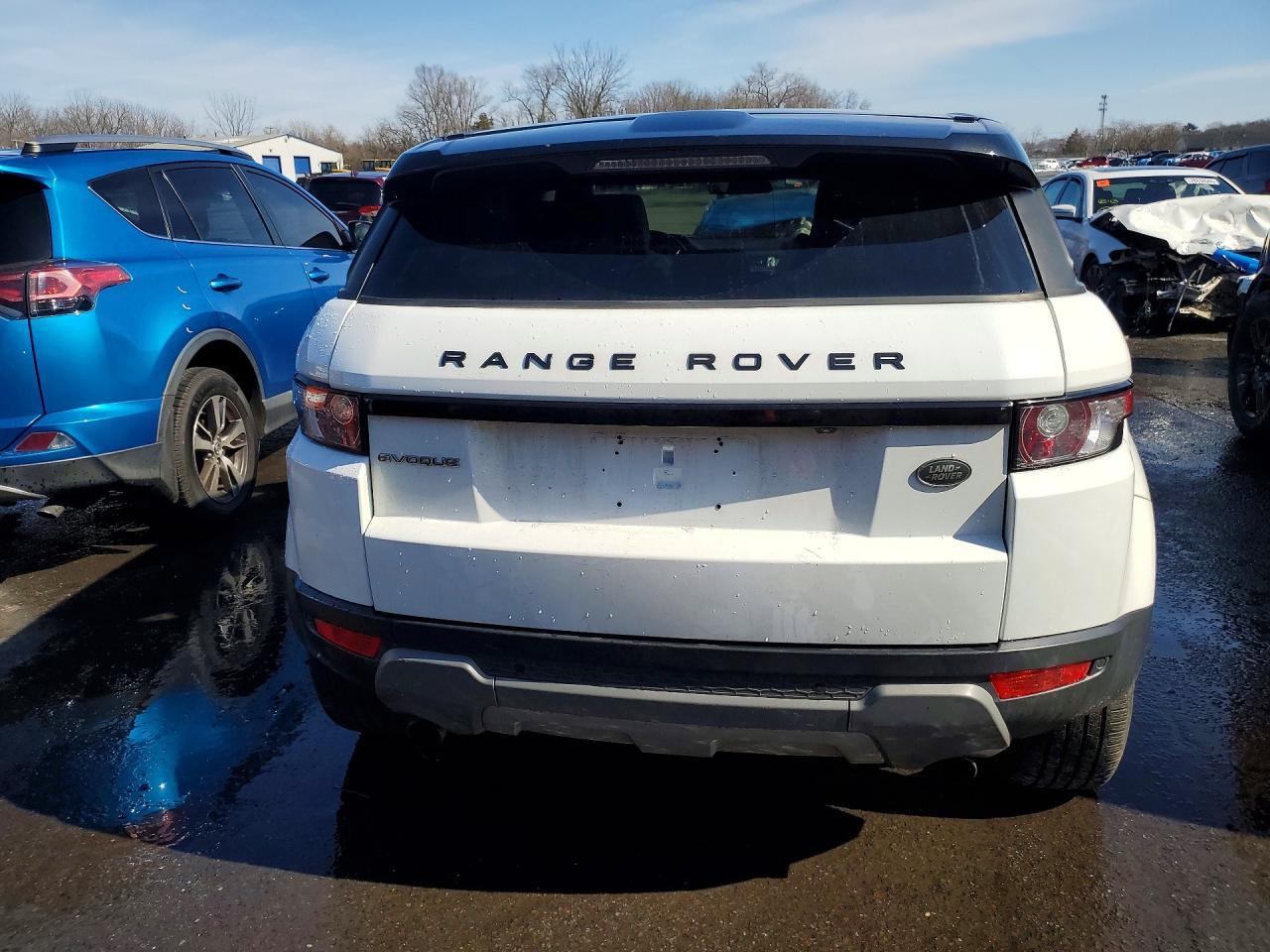 2014 Land Rover Range Rover Evoque Pure Plus - Image 6