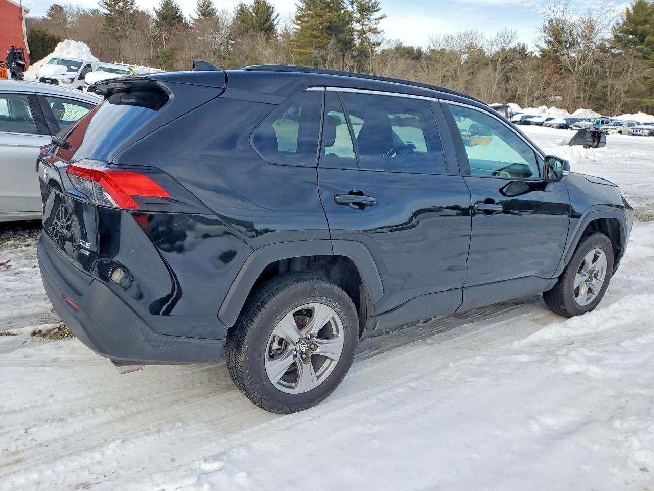 2024 Toyota Rav4 Xle - Фото 3