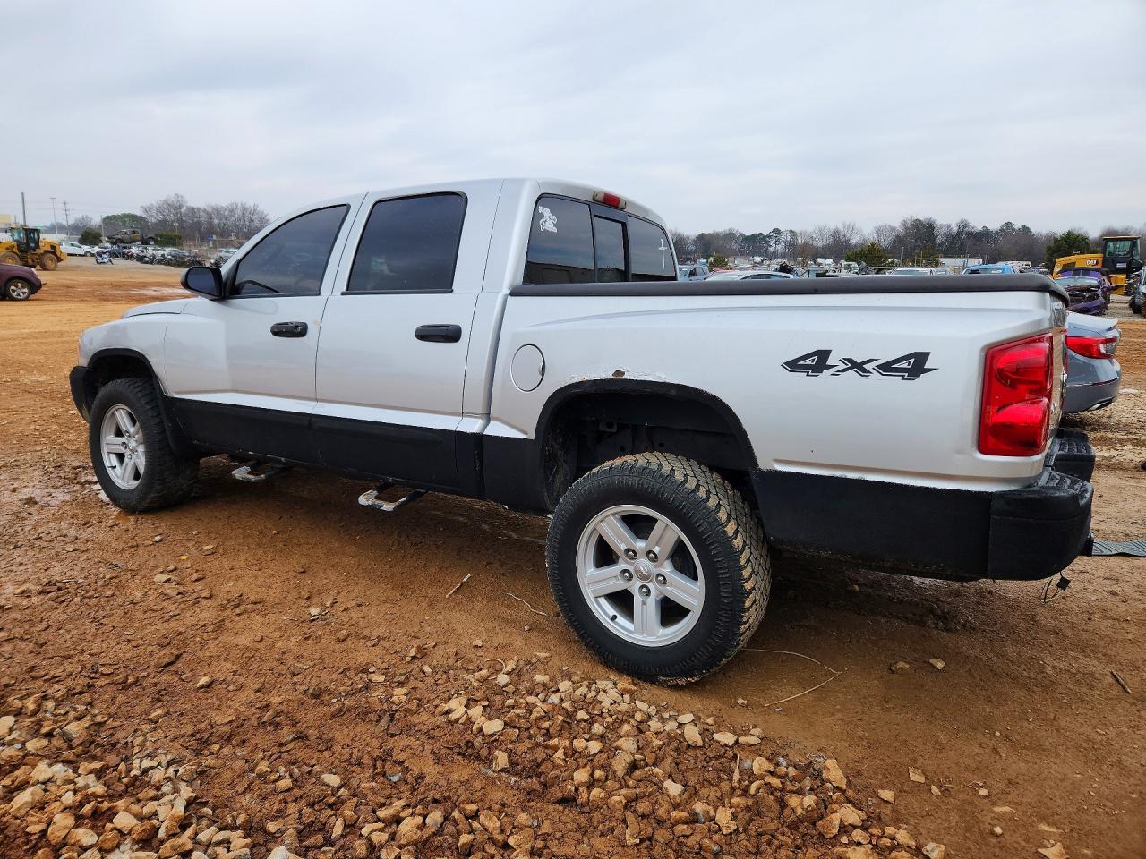 2007 Dodge Dakota Quad Slt - Image 2