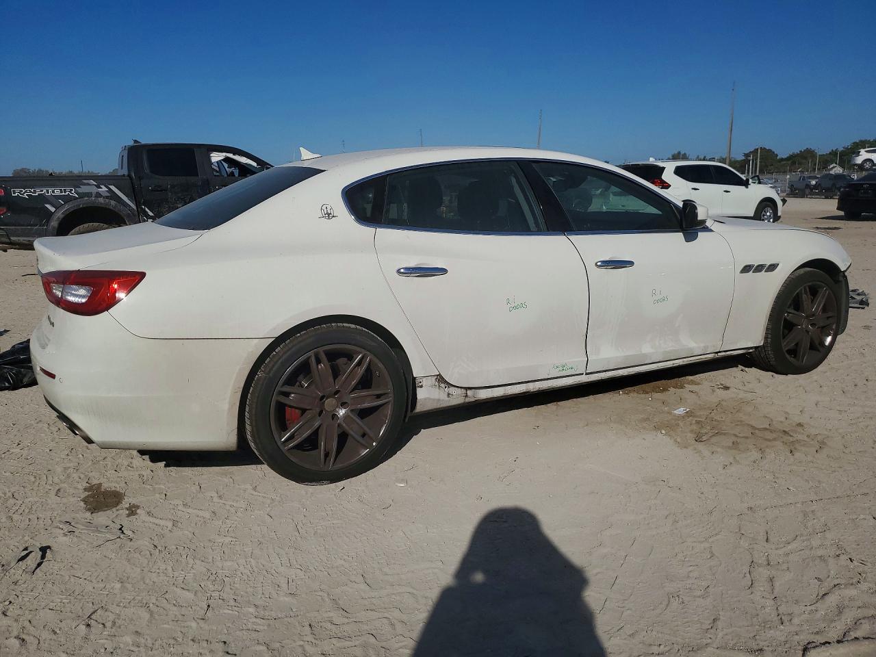 2017 Maserati Quattroporte S - Фото 3