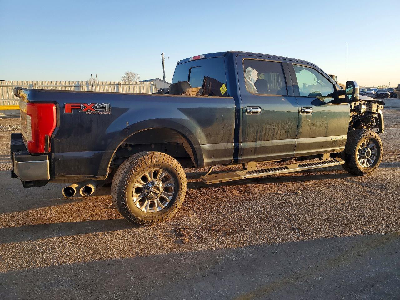 2017 Ford F250 Super Duty - Image 3