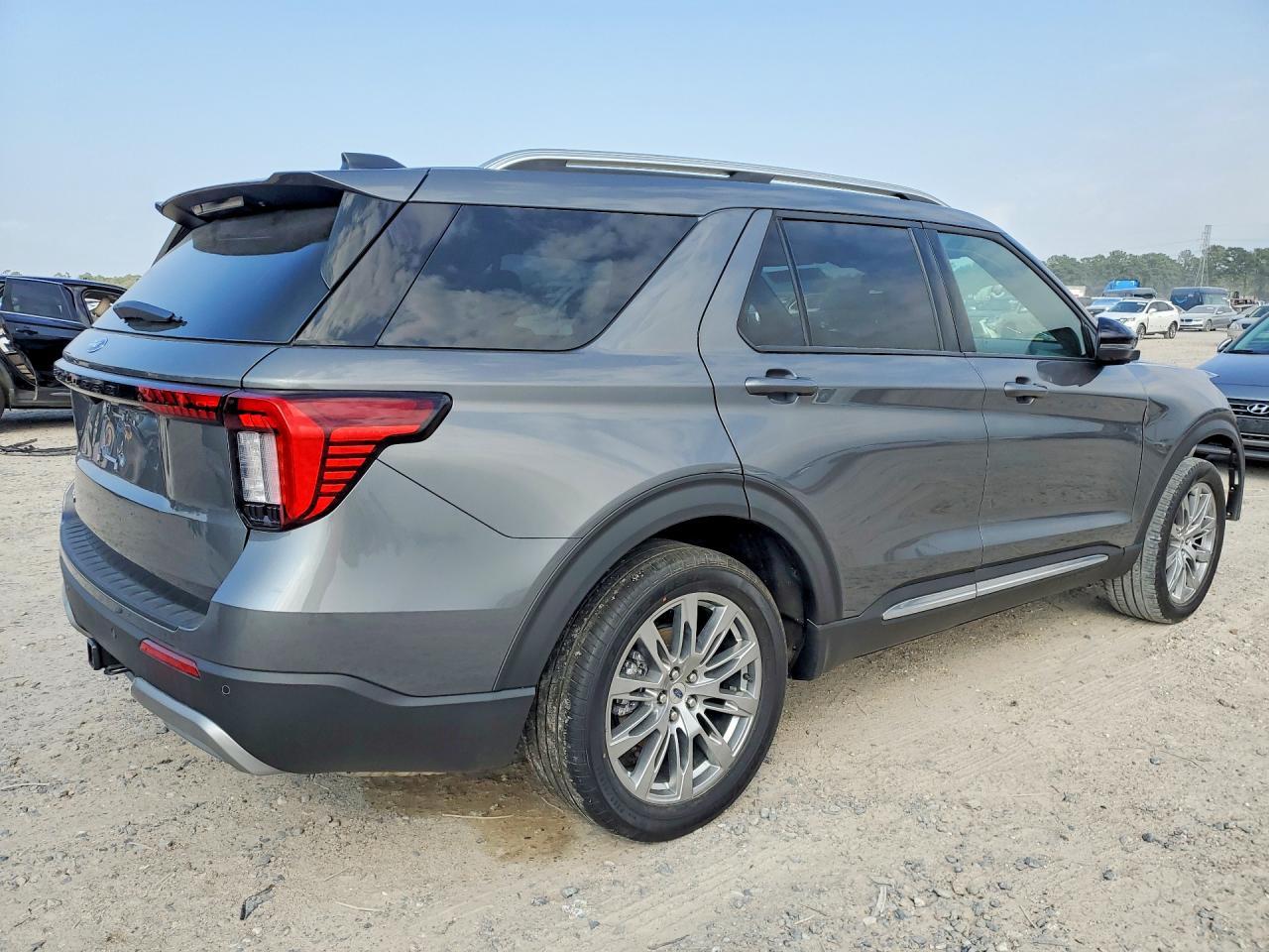 2025 Ford Explorer Platinum - Фото 3