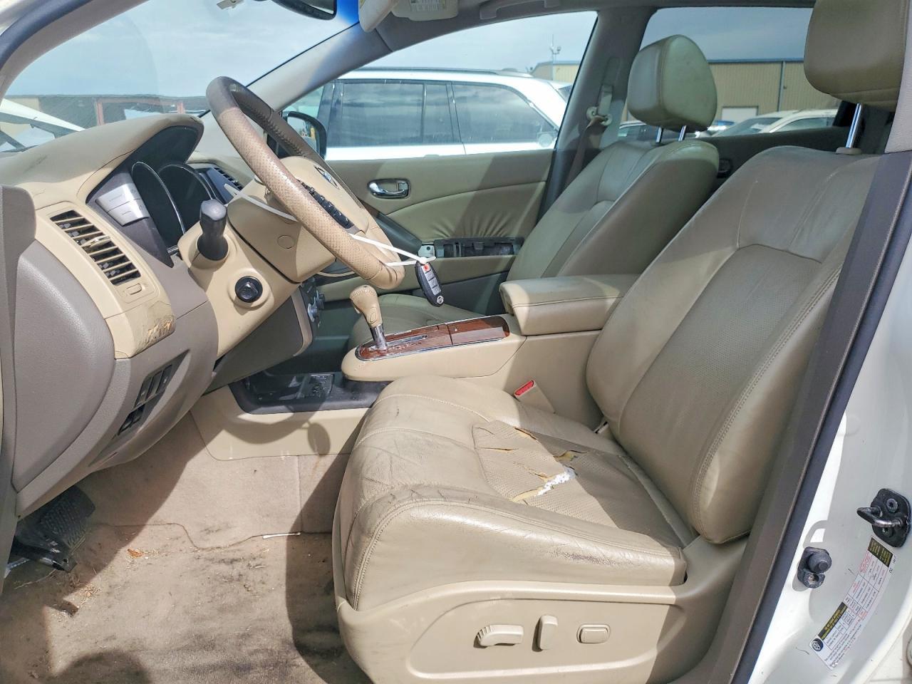 2010 Nissan Murano S - Фото 7