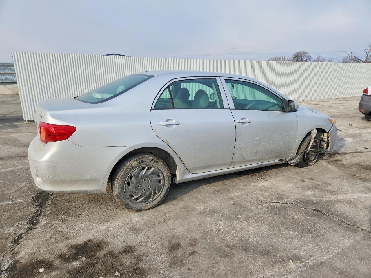 2010 Toyota Corolla Base - Фото 3