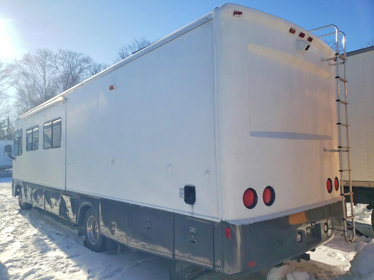 2003 Ford F550 Super Duty Rv - Фото 3