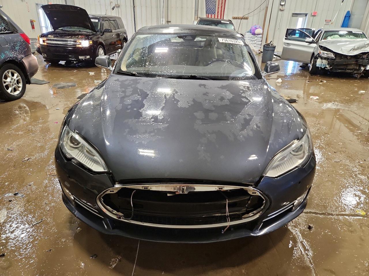 2015 Tesla Model S - Фото 5