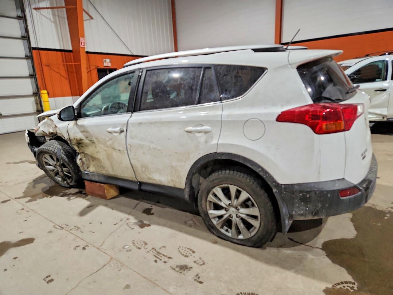 2015 Toyota Rav4 Le - Фото 2