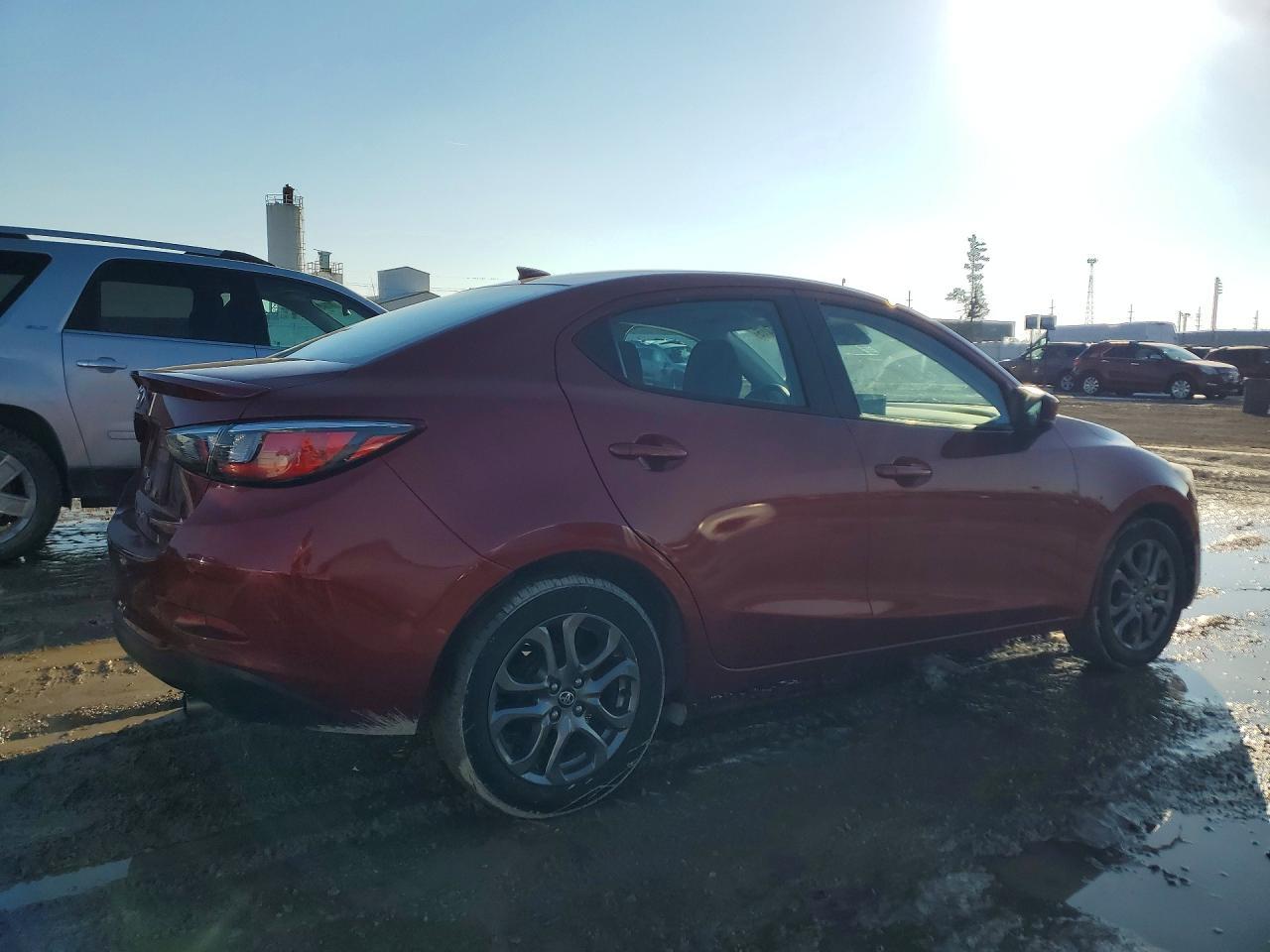 2019 Toyota Yaris Le - Image 3