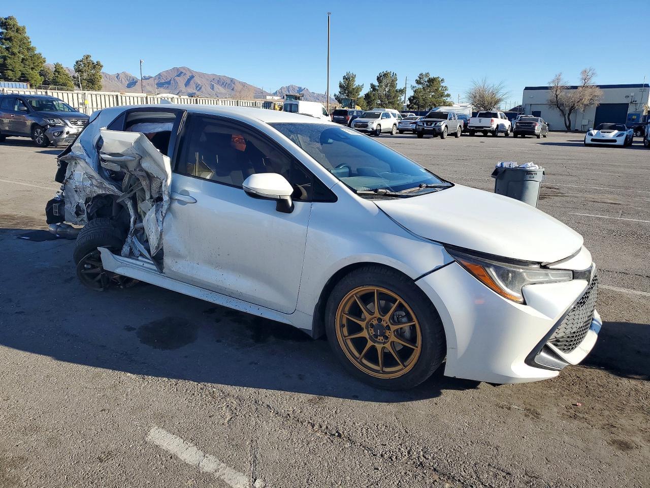 2021 Toyota Corolla Hatchback Se - Фото 4