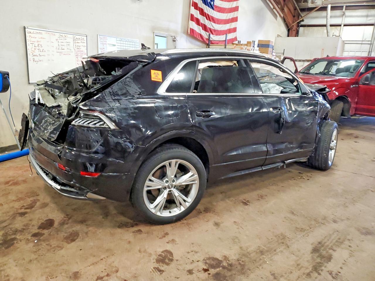 2019 Audi Q8 Premium Plus - Фото 3