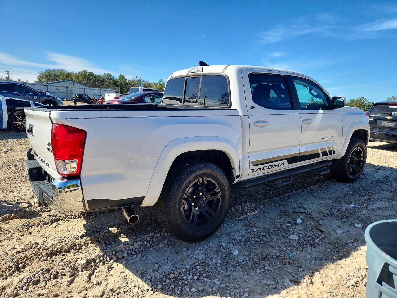 2017 Toyota Tacoma Sr5 V6 - Фото 3