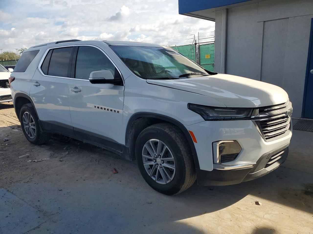 2023 Chevrolet Traverse Premier - Image 4