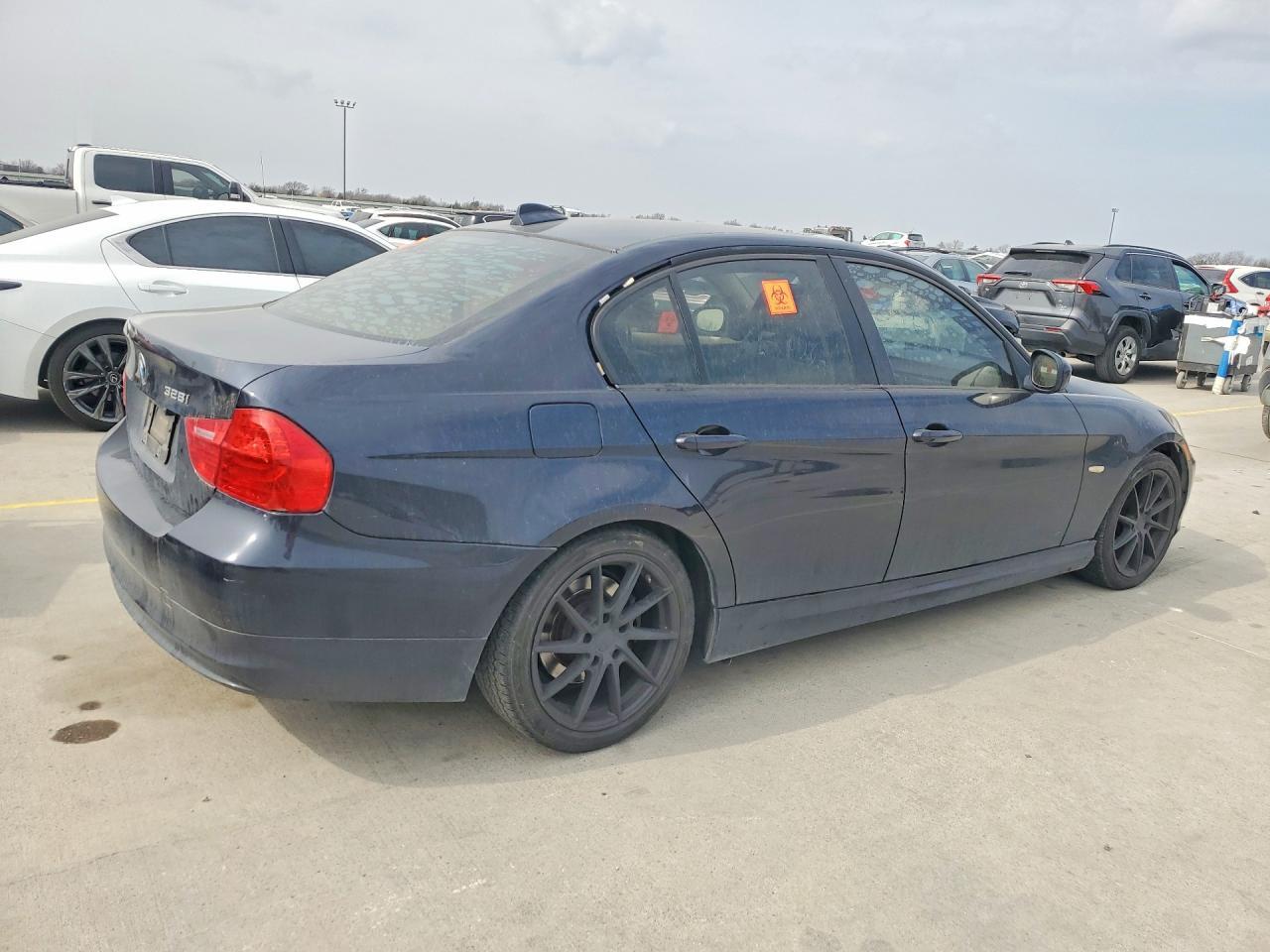 2009 BMW 328 I - Image 3
