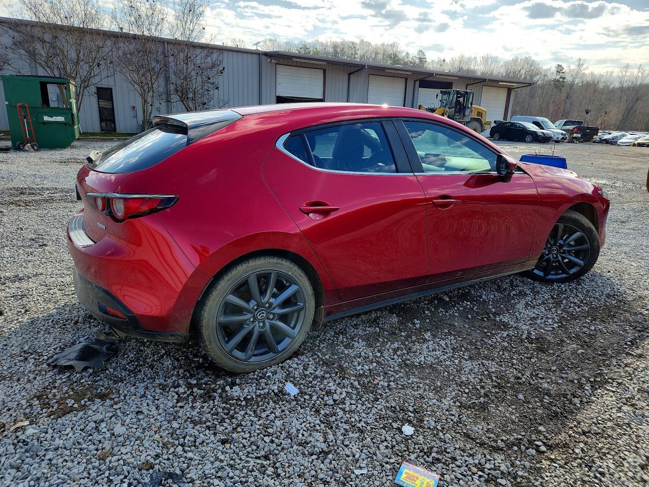 2023 Mazda 3 Preferred - Фото 3