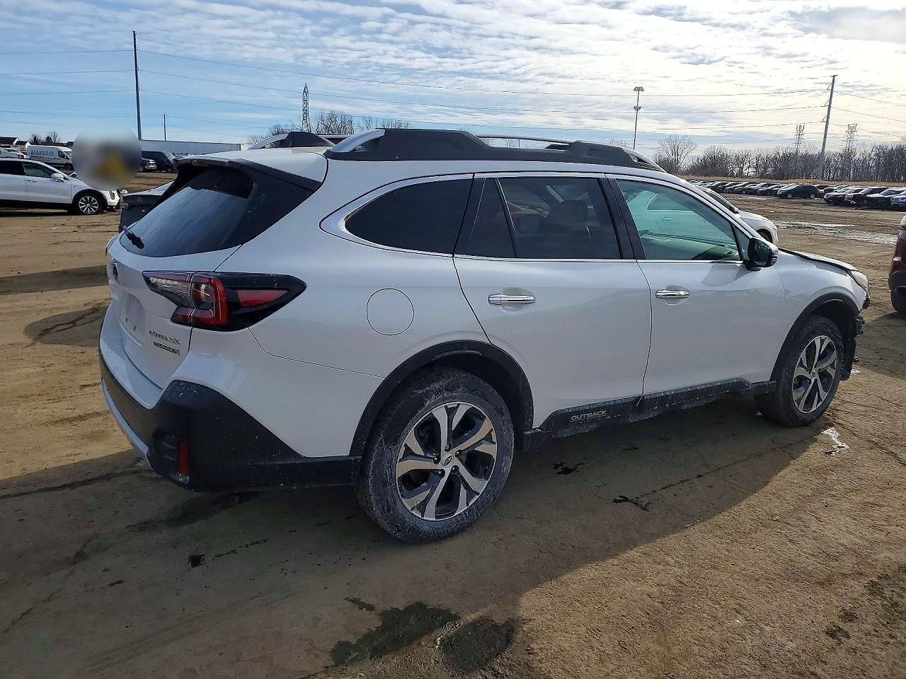 2022 Subaru Outback Touring - Фото 3
