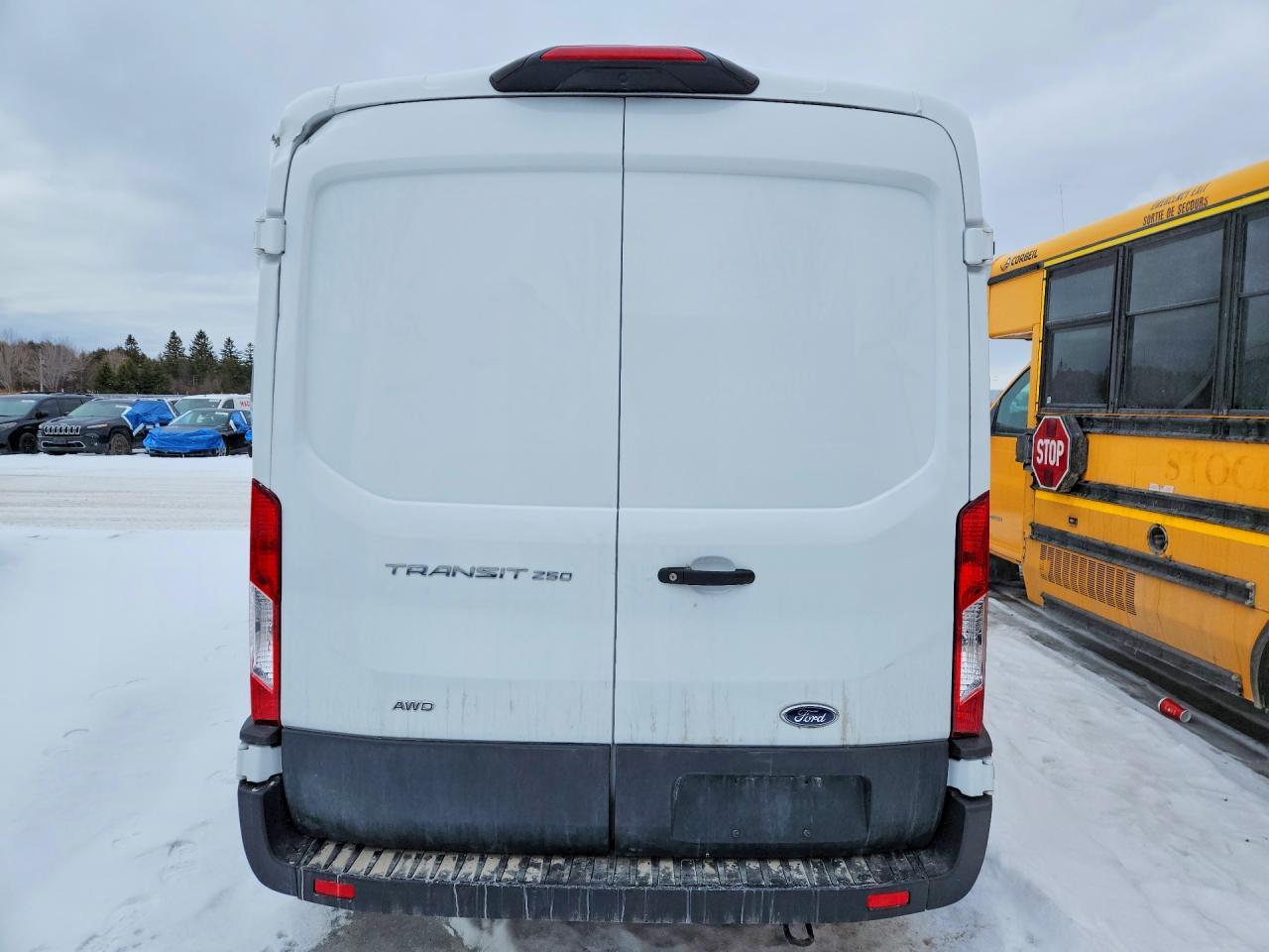 2025 Ford Transit T-250 - Фото 6