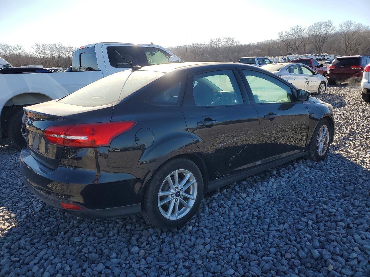 2016 Ford Focus Se - Фото 3