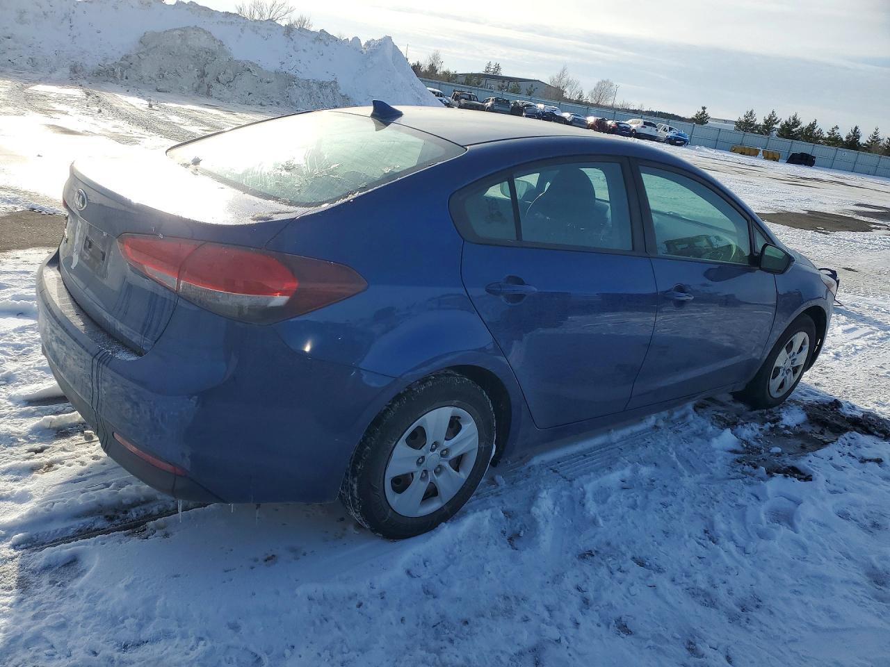 2018 Kia Forte - Фото 3