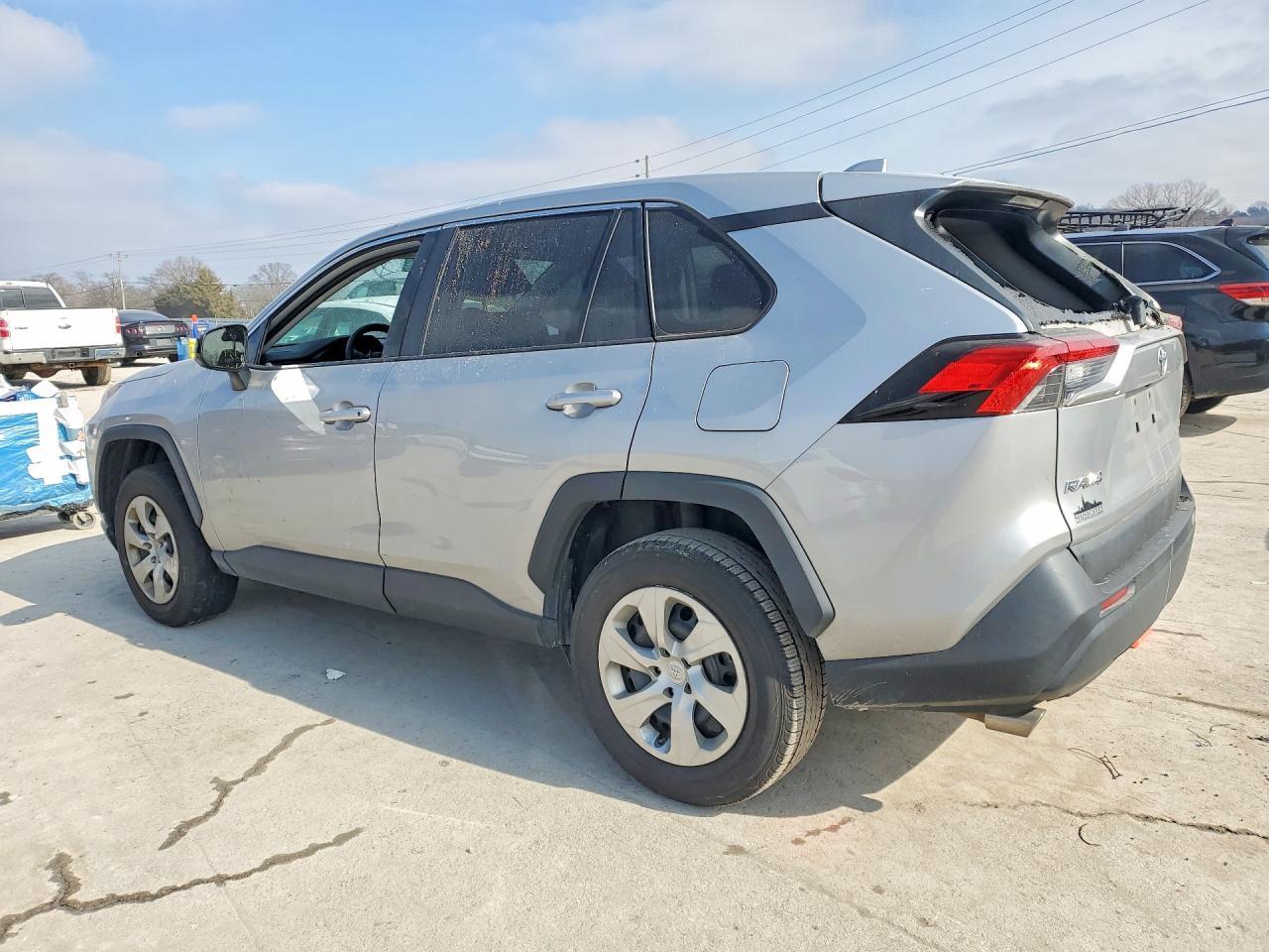 2022 Toyota Rav4 Le - Фото 2