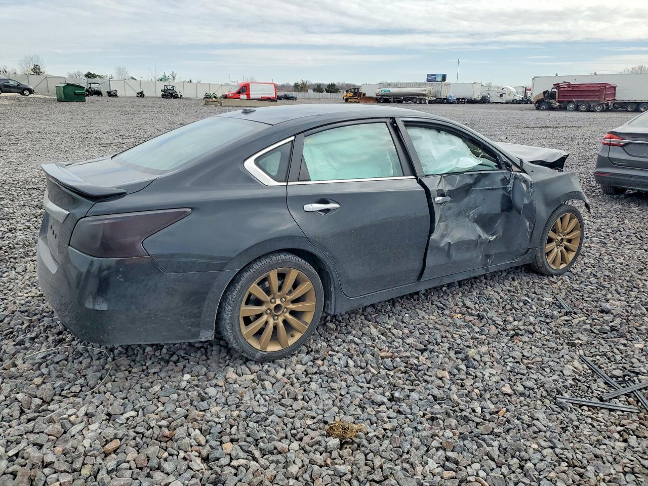 2015 Nissan Altima 2.5 S - Image 3