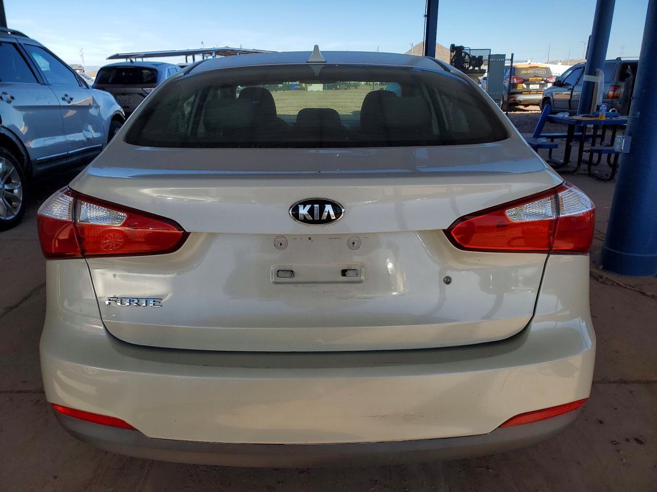 2015 Kia Forte - Image 6