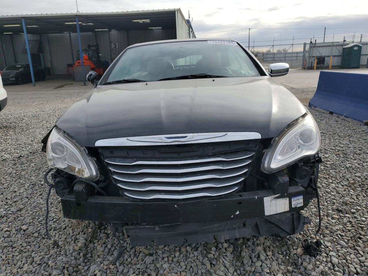 2011 Chrysler 200 Limited - Image 5