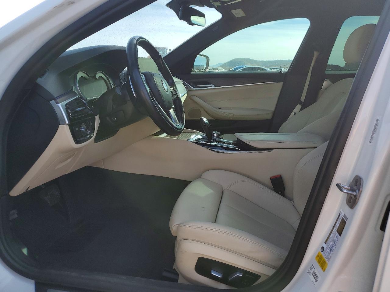 2017 BMW 530 I - Фото 7