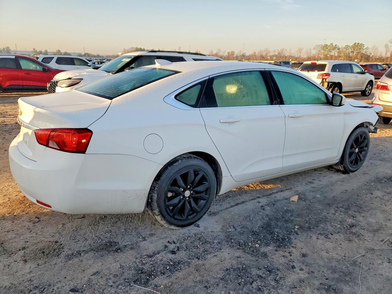 2019 Chevrolet Impala Lt - Фото 3
