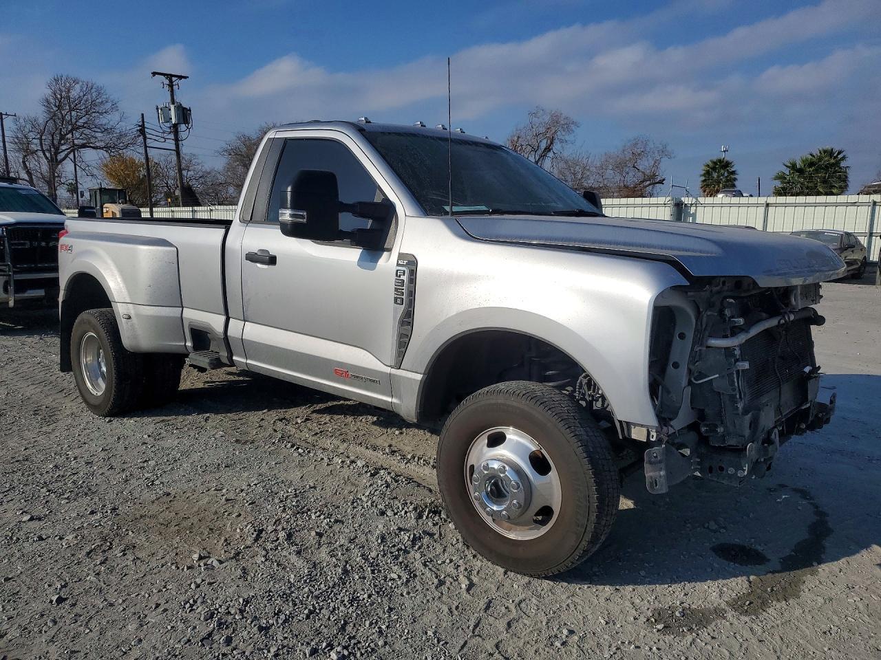 2024 Ford F350 Super Duty - Фото 4