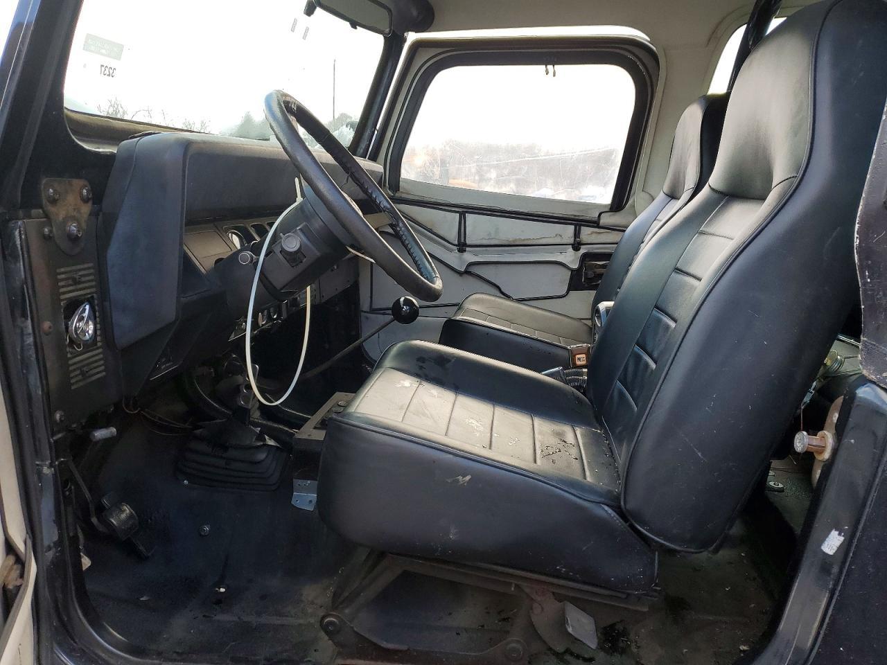 1987 Jeep Wrangler - Фото 7