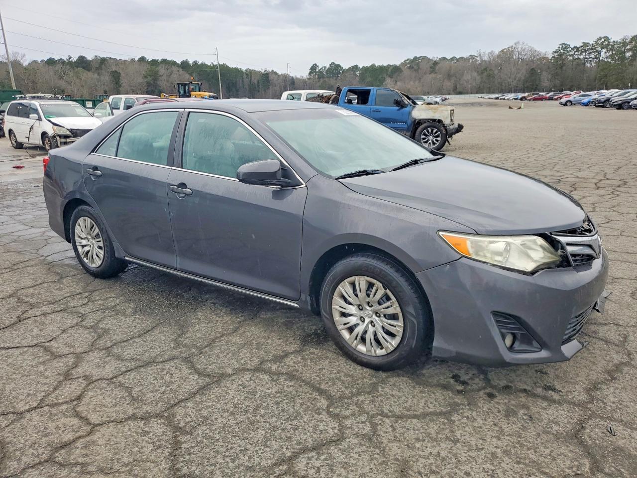 2012 Toyota Camry Le - Фото 4