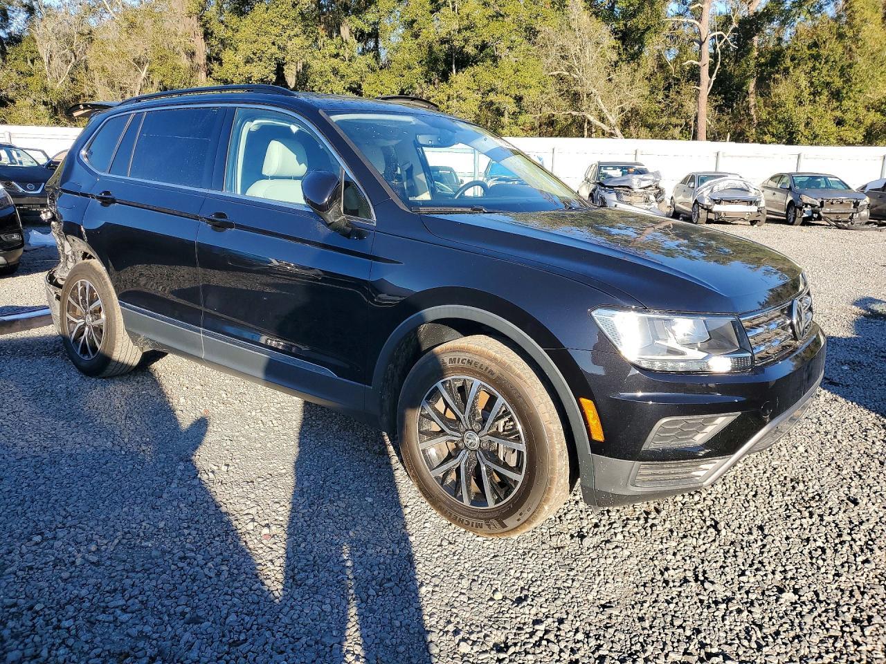 2021 Volkswagen Tiguan Se - Фото 4