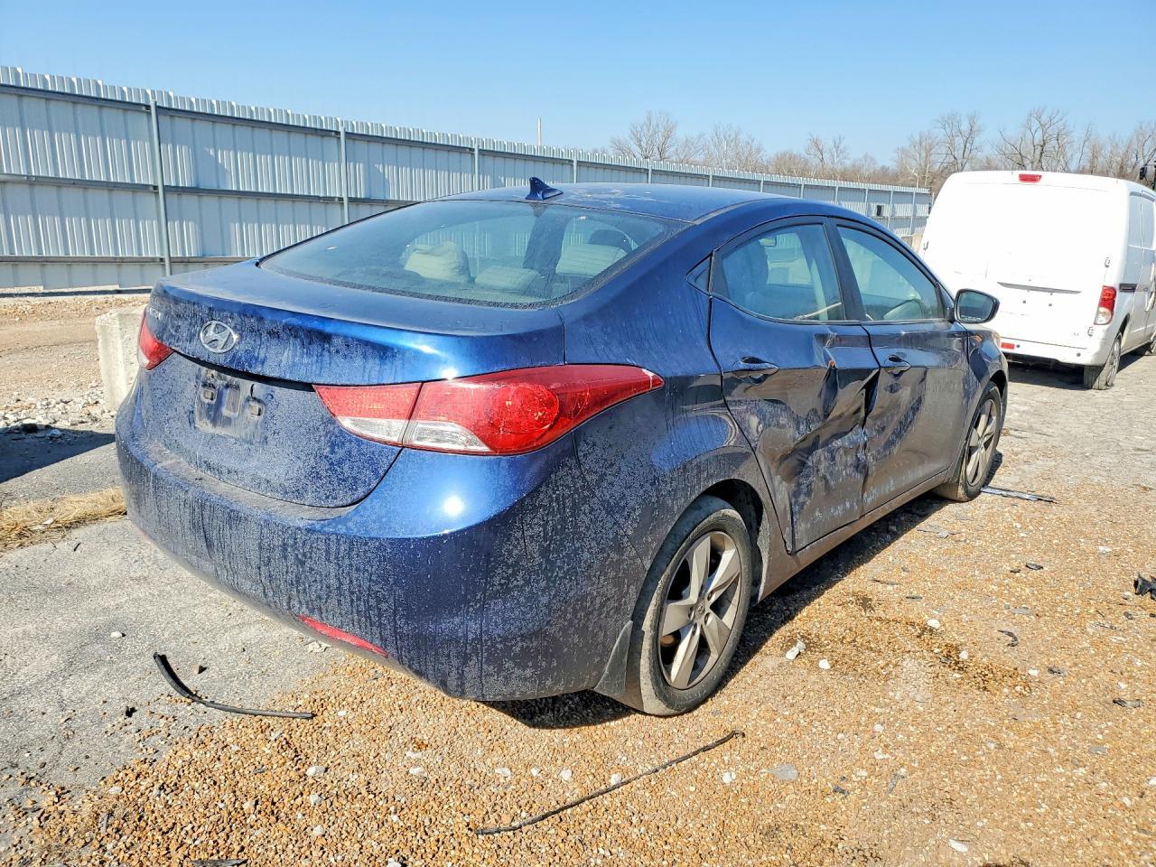 2013 Hyundai Elantra Gls - Фото 3