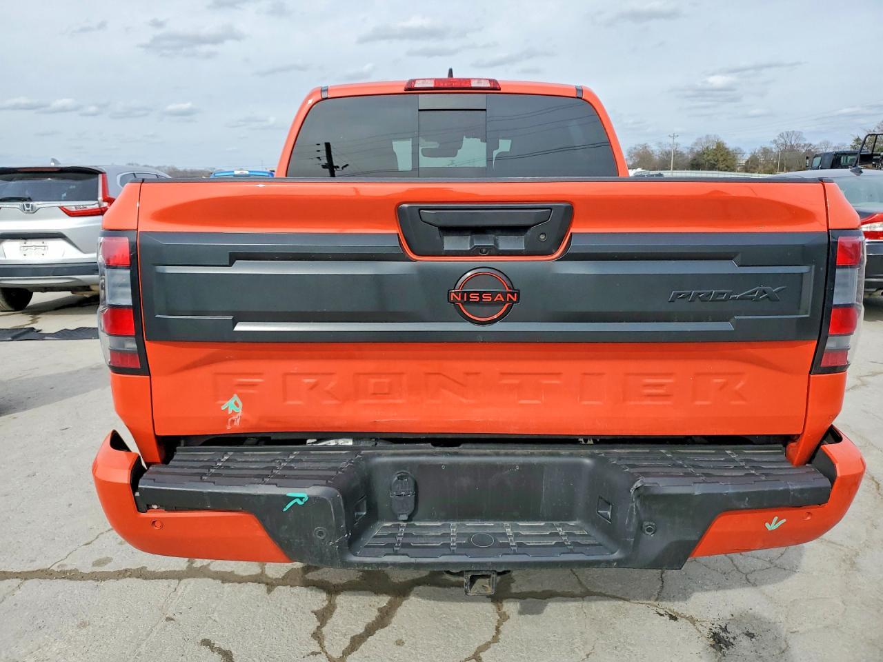 2025 Nissan Frontier Pro-4X - Фото 6