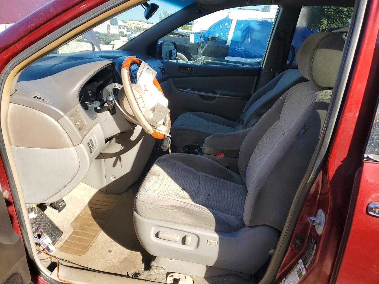 2008 Toyota Sienna Ce - Image 7