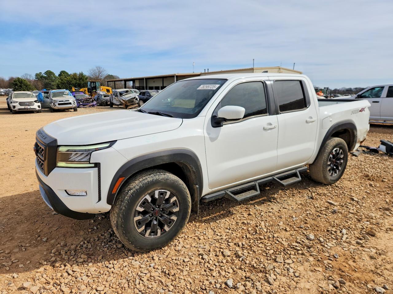 2023 Nissan Frontier S