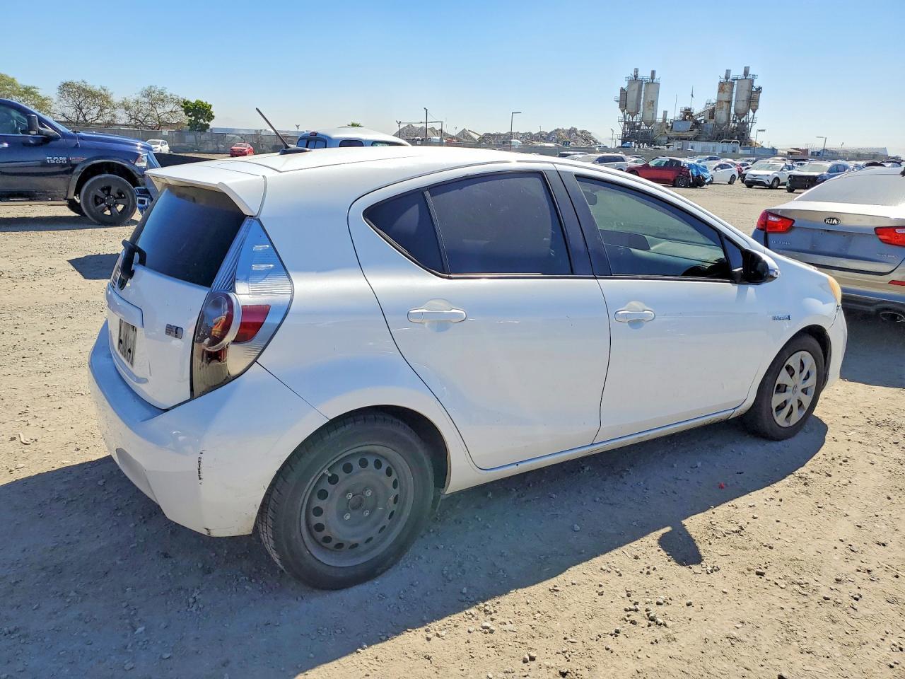 2013 Toyota Prius C Three - Image 3