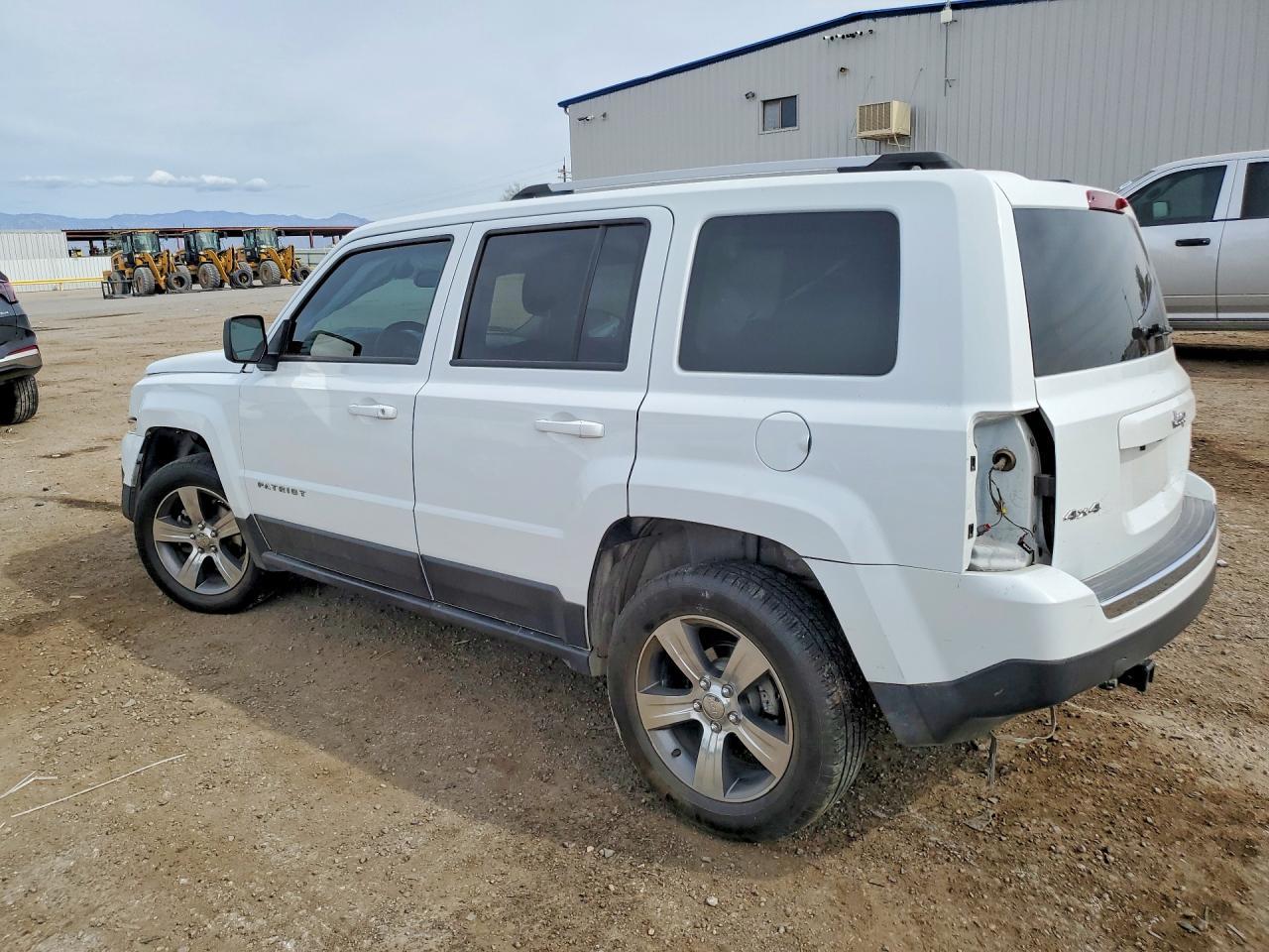 2016 Jeep Patriot Latitude - Фото 2