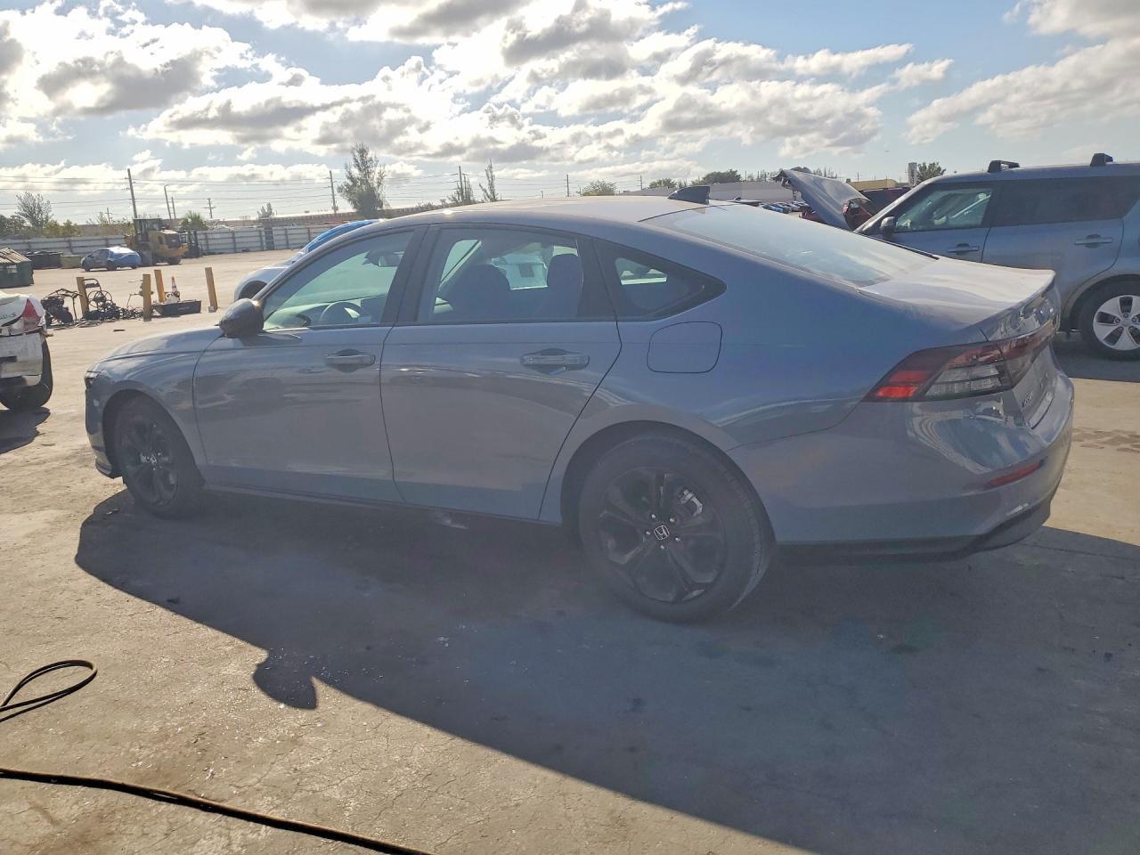 2025 Honda Accord Se - Фото 2