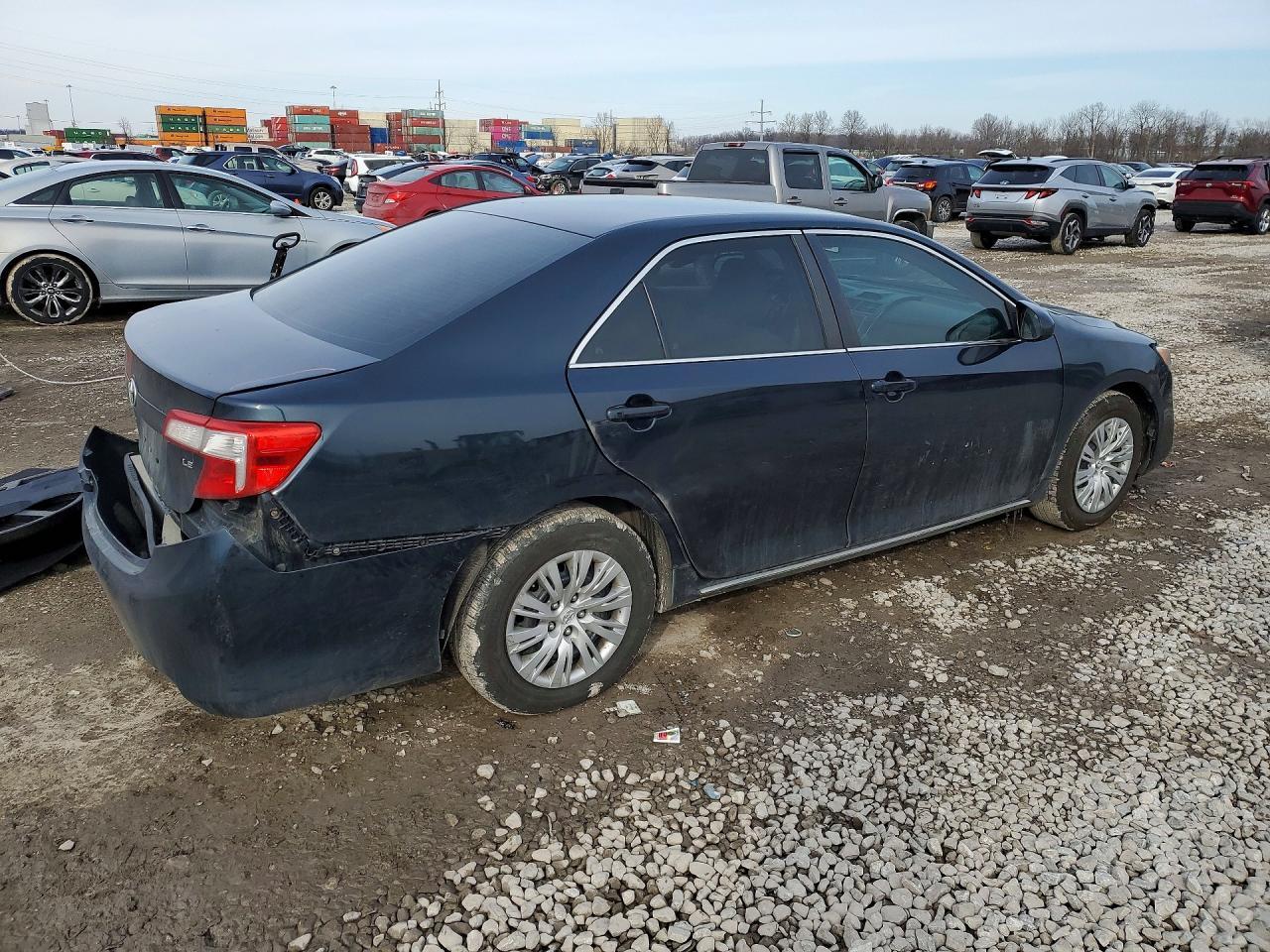 2014 Toyota Camry L - Фото 3