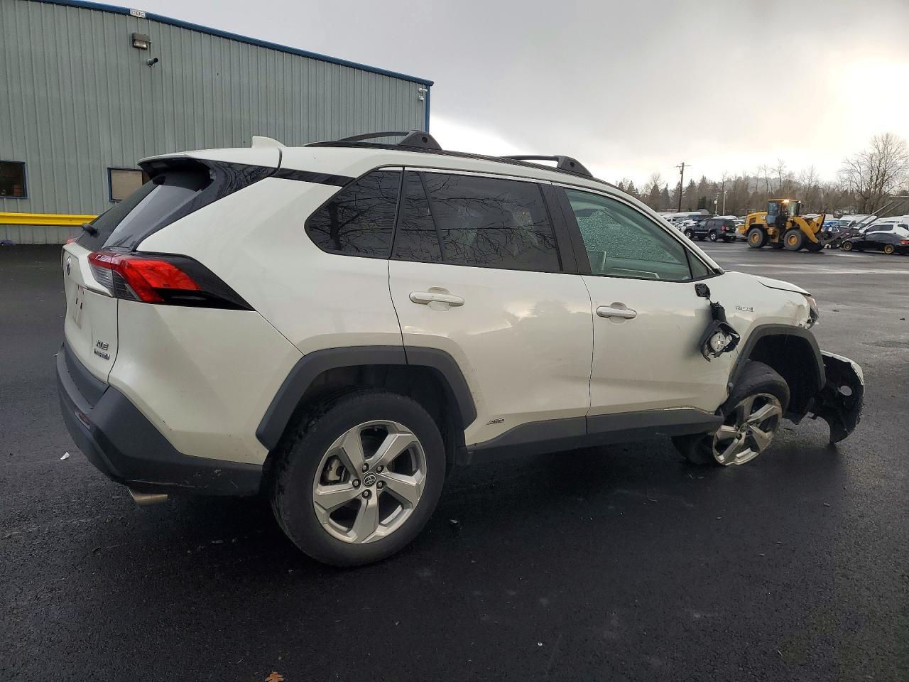 2021 Toyota Rav4 - Image 3