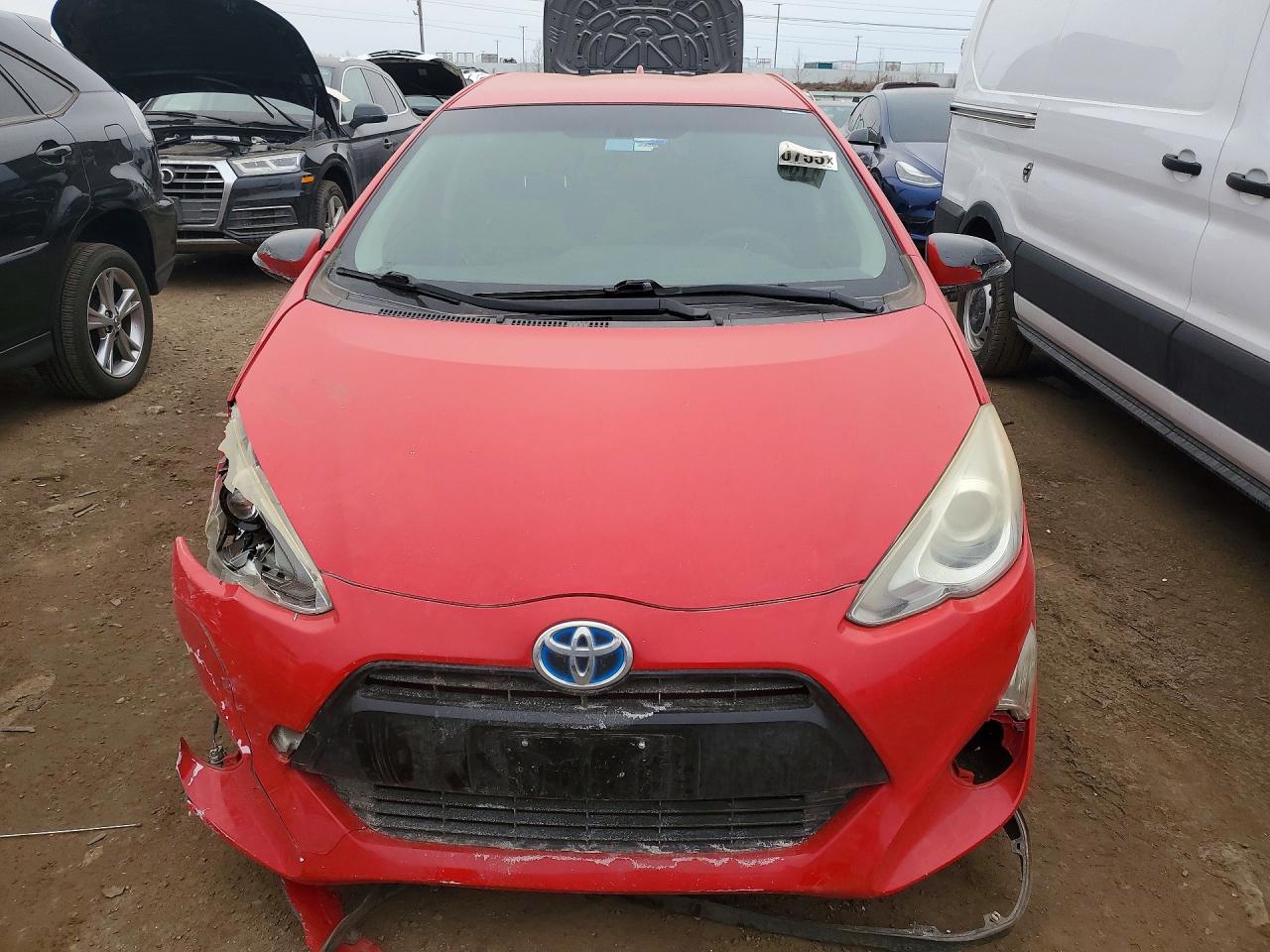 2015 Toyota Prius C - Image 5