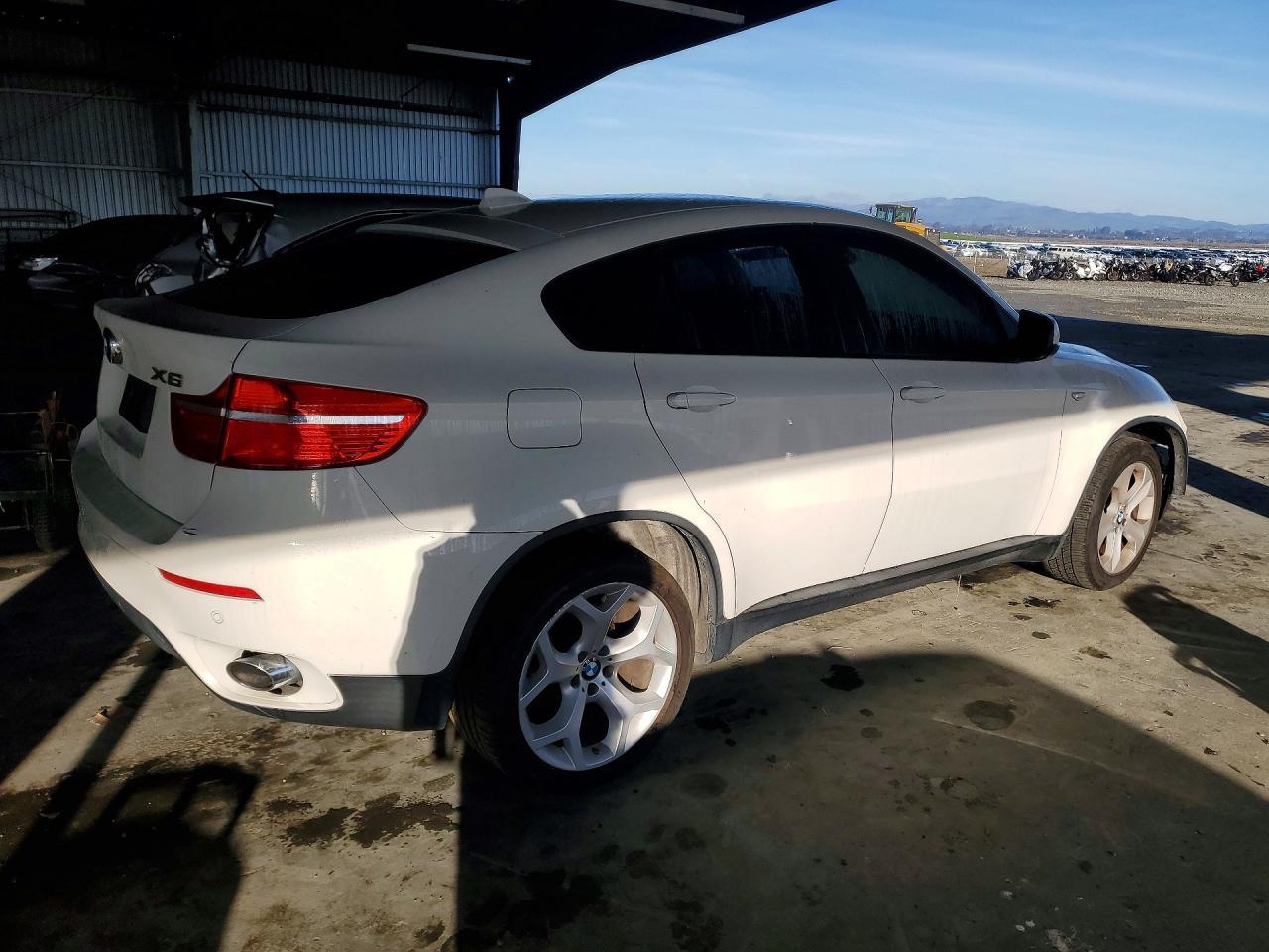 2009 BMW X6 xDrive35I - Image 3