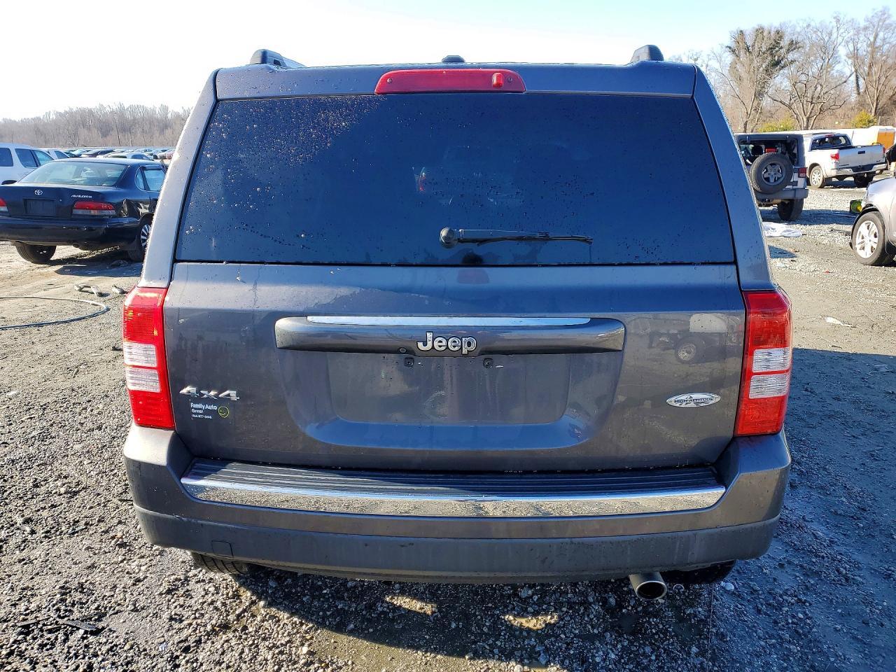 2016 Jeep Patriot Latitude - Image 6