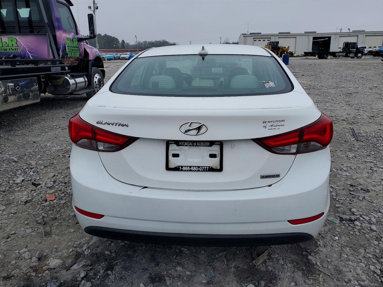 2014 Hyundai Elantra - Фото 6