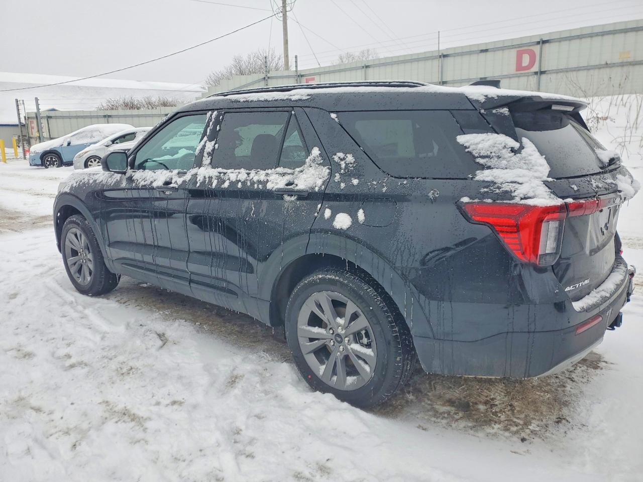 2026 Ford Explorer Active - Image 2